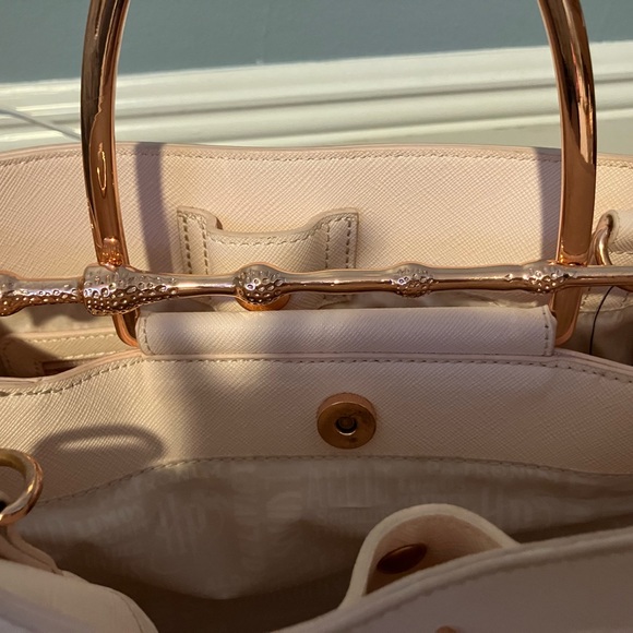 Box lunch deathly hallows purse - Picture 5 of 5